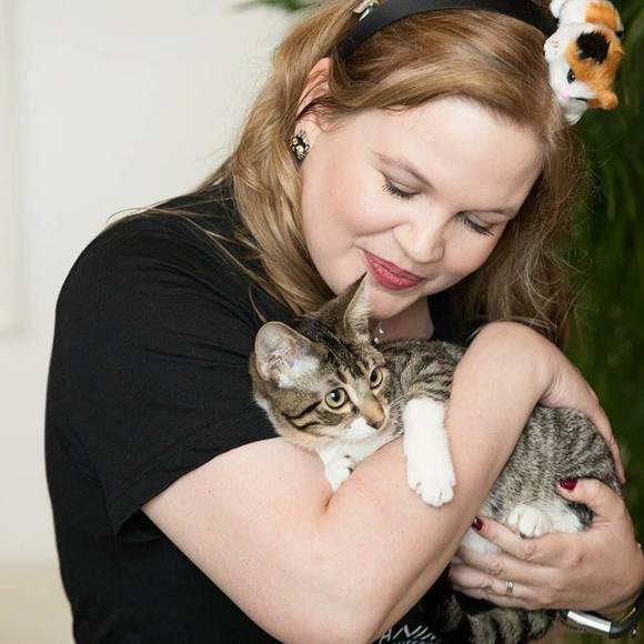 Meet your Posher, Whitney - Picture 1 of 1